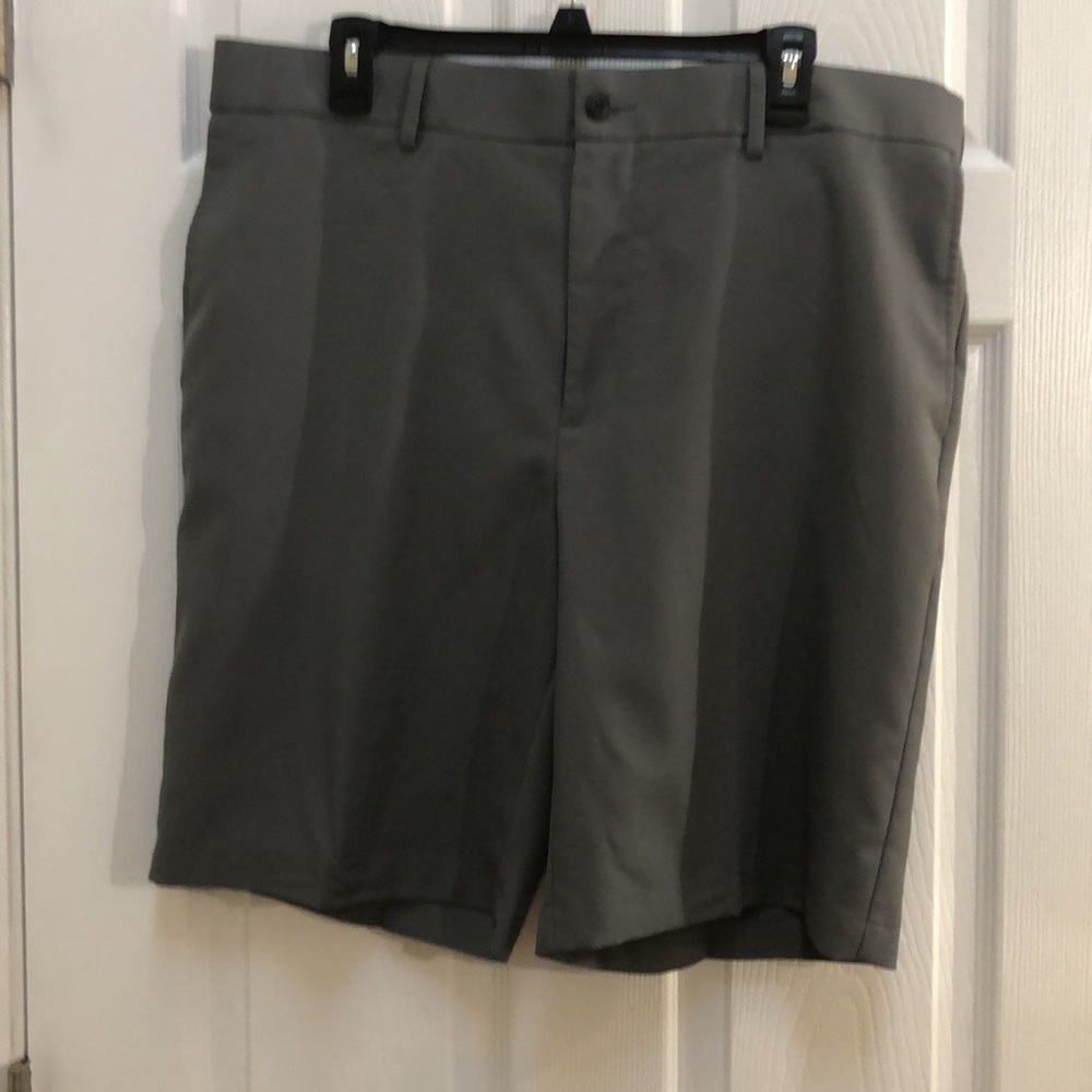 PGA Tour golf shorts, Men’s 38